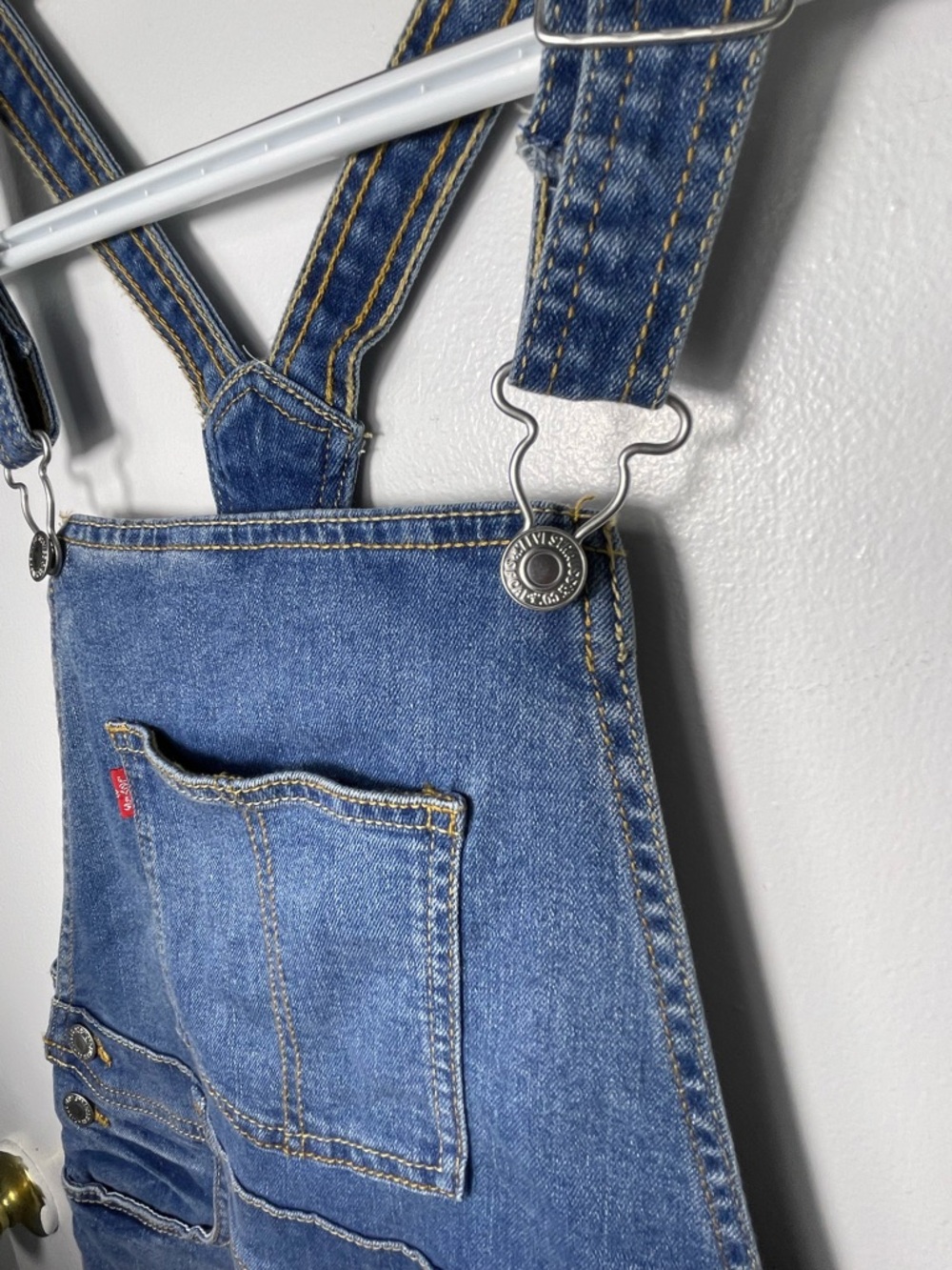 Levi's Girls Denim Overalls Blue Size 12 Stretch Adjustable Straps Pockets NWT - Picture 4 of 15